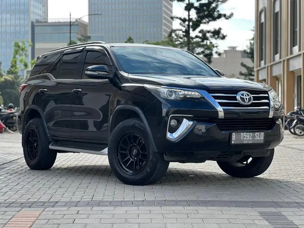 Toyota Fortuner VRZ 2.4 Diesel AT 2016 Pajak Panjang