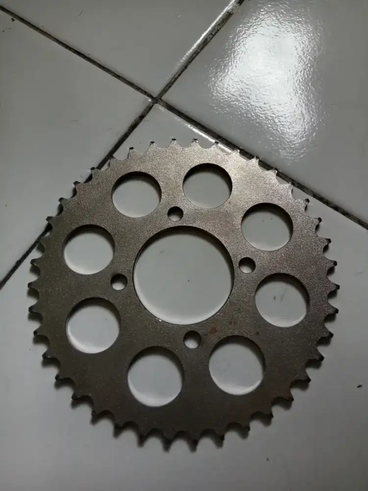 Gear rante SSS untuk kluarga yamaha lobang 4 baru kepake 1 bulan