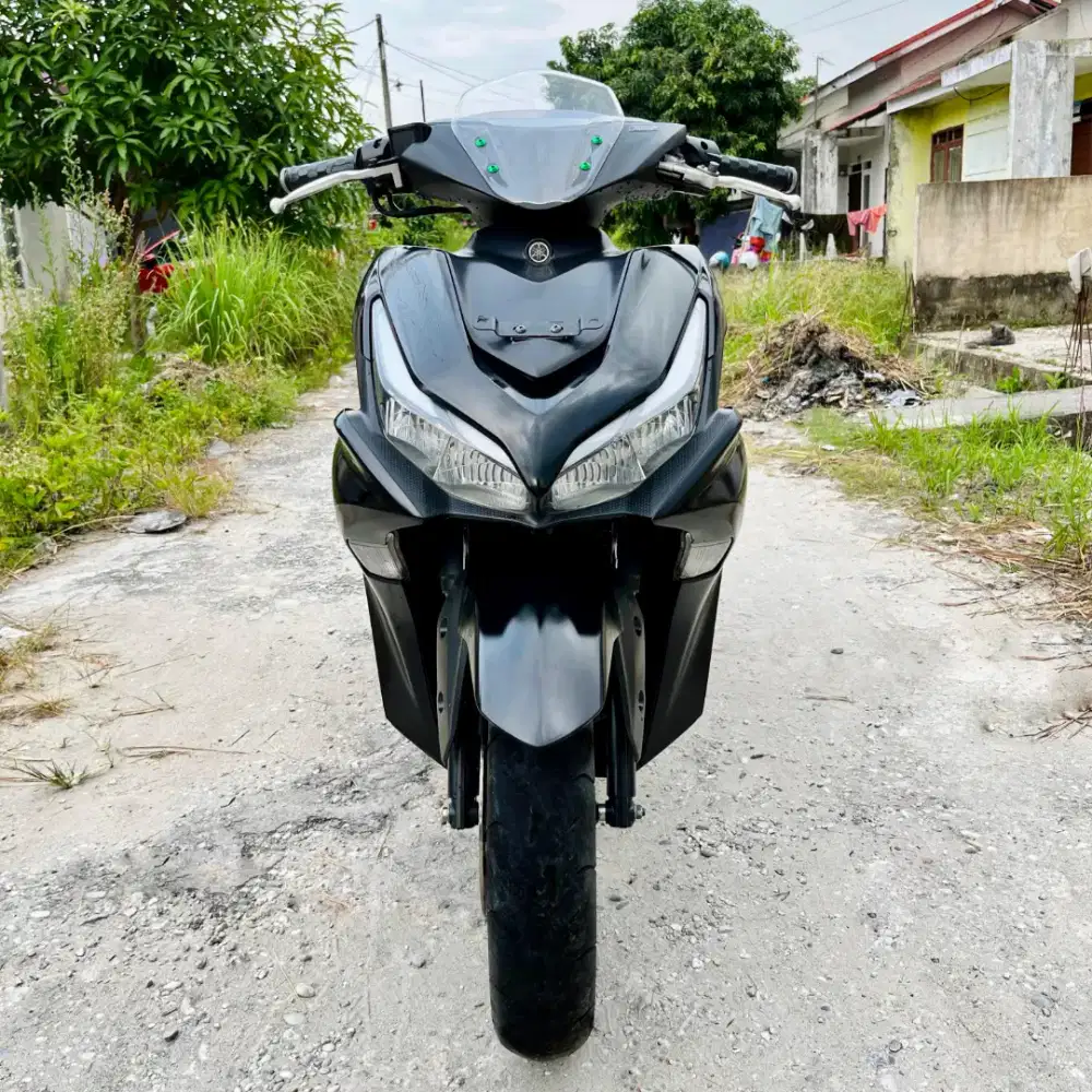 yamaha aerox hitam