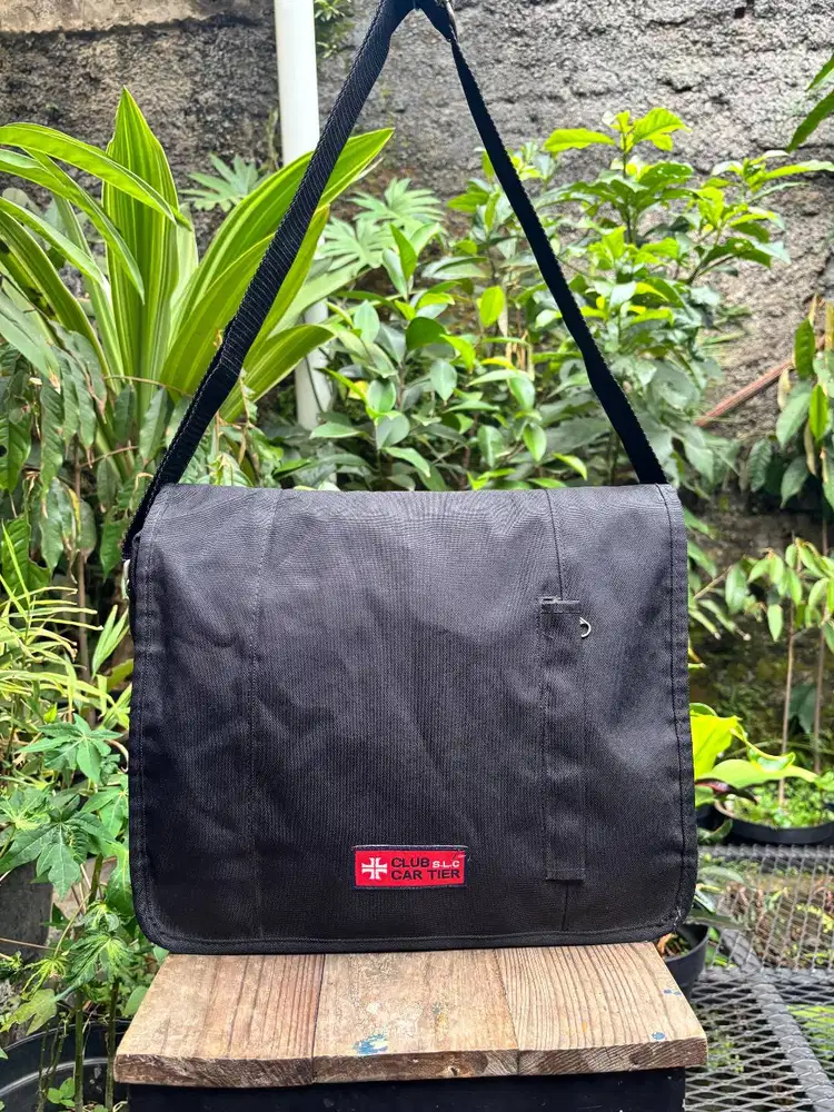 Messenger Bag Club Car Tier | Crossbody Pria | Tas Selempang Pria