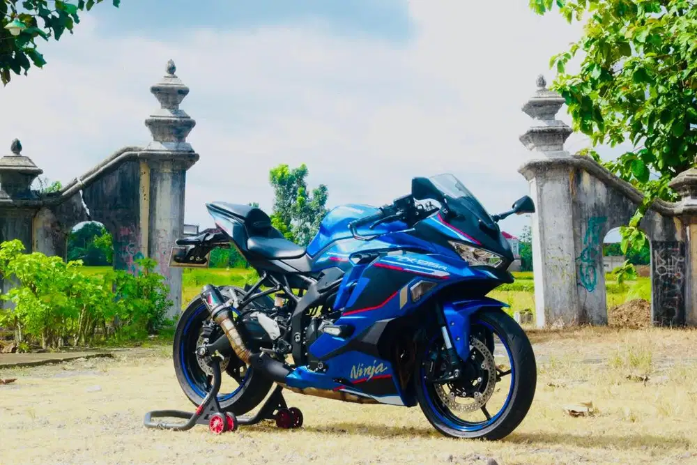 Kawasaki ZX25R ABS 2023 mulus ZX6R CBR600 GSX600 ER6N