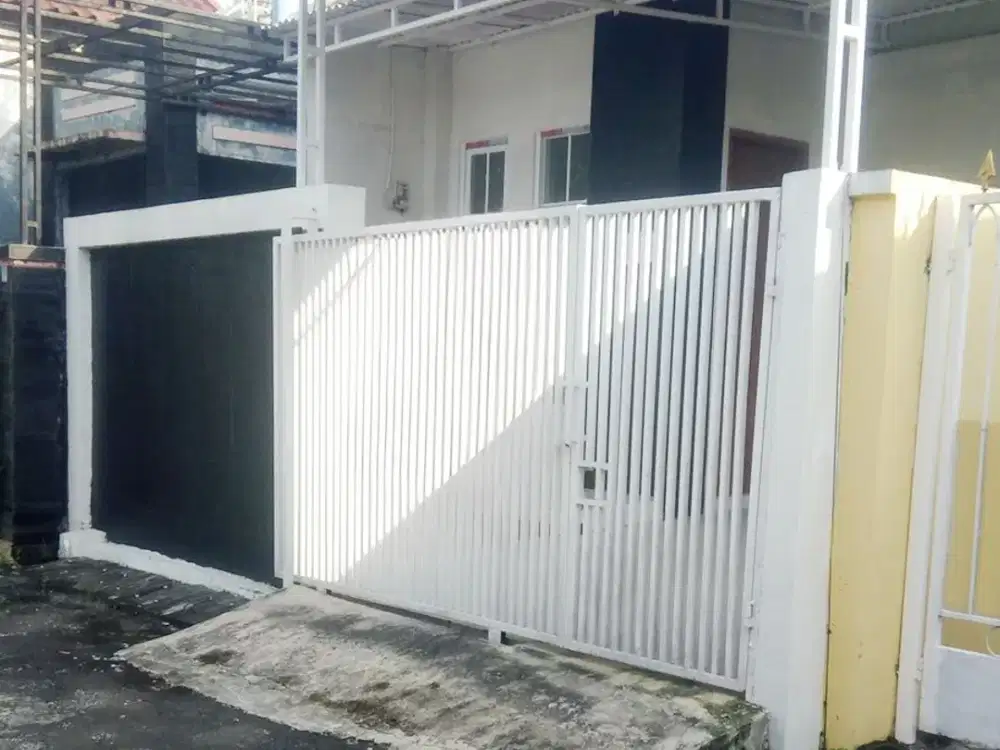 Di jual rumah 2 lantai siap huni Bebas Banjir di Puri Kranji Regency Kota Bekasi