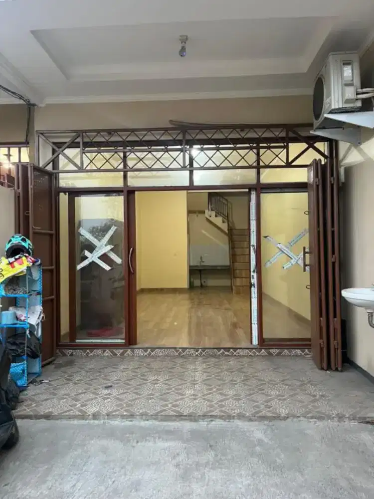 DISEWAKAN RUKO 2 LANTAI