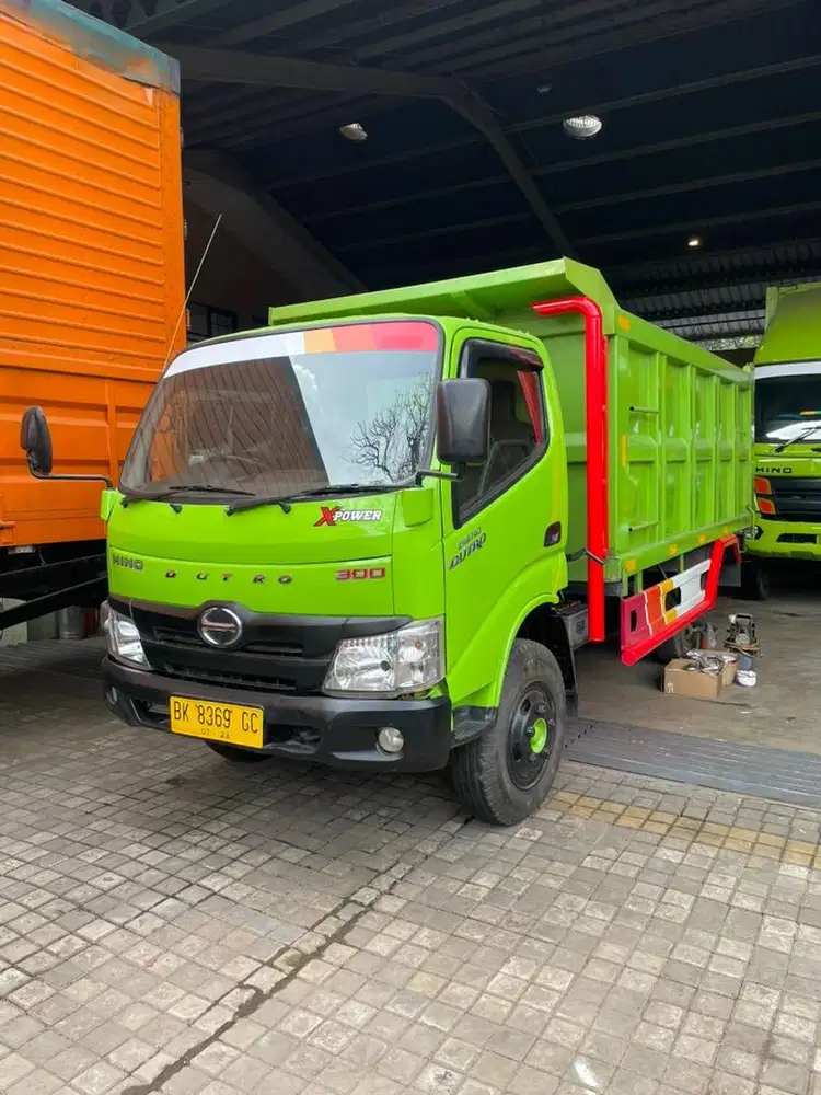 Dump Truk Hino Dutro 136HD Tahun 2023