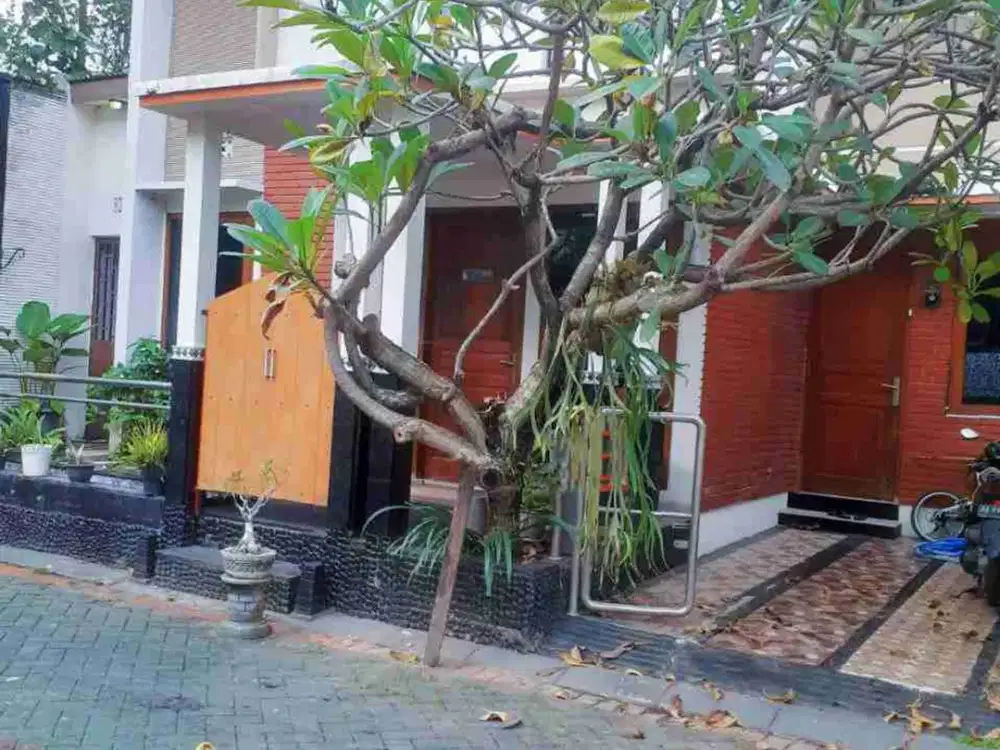 Rumah Mewah Bagus Siap Huni di Solo Baru