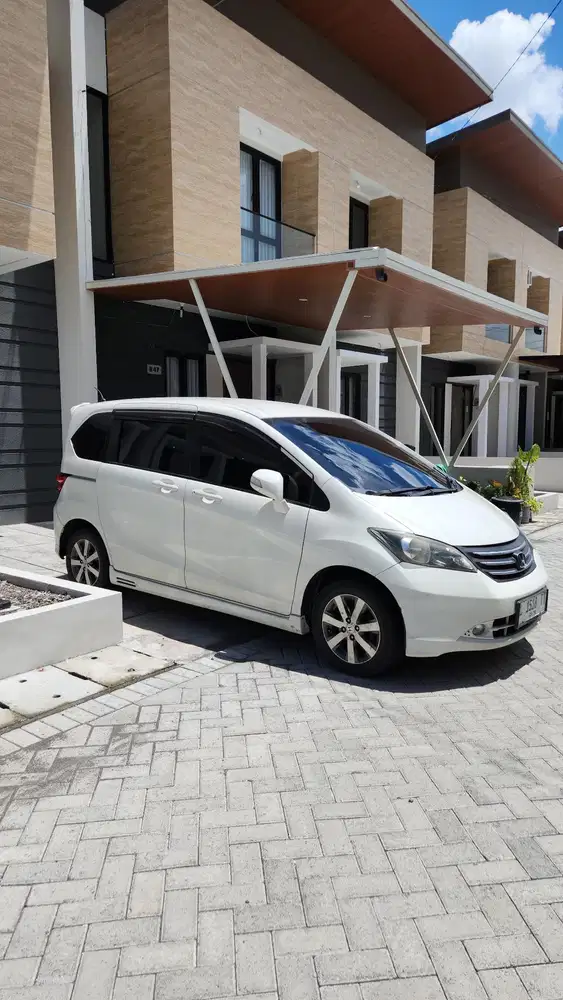 Honda Freed 2011 Bensin