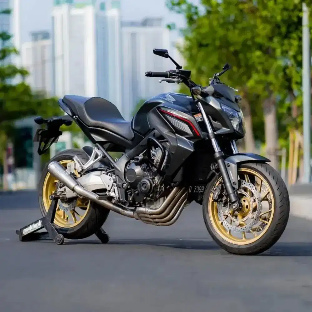 HONDA CB650F 2015 HITAM FULL ORIGINAL 
‎