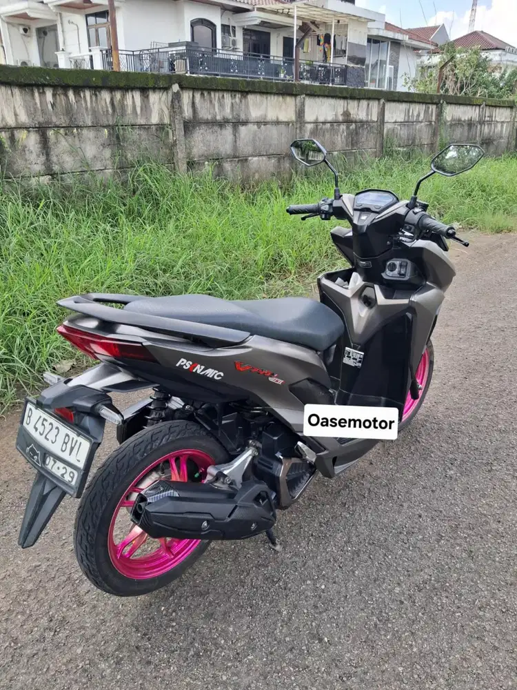 (B) Honda Vario 150 CBS ISS Tahun 2019
