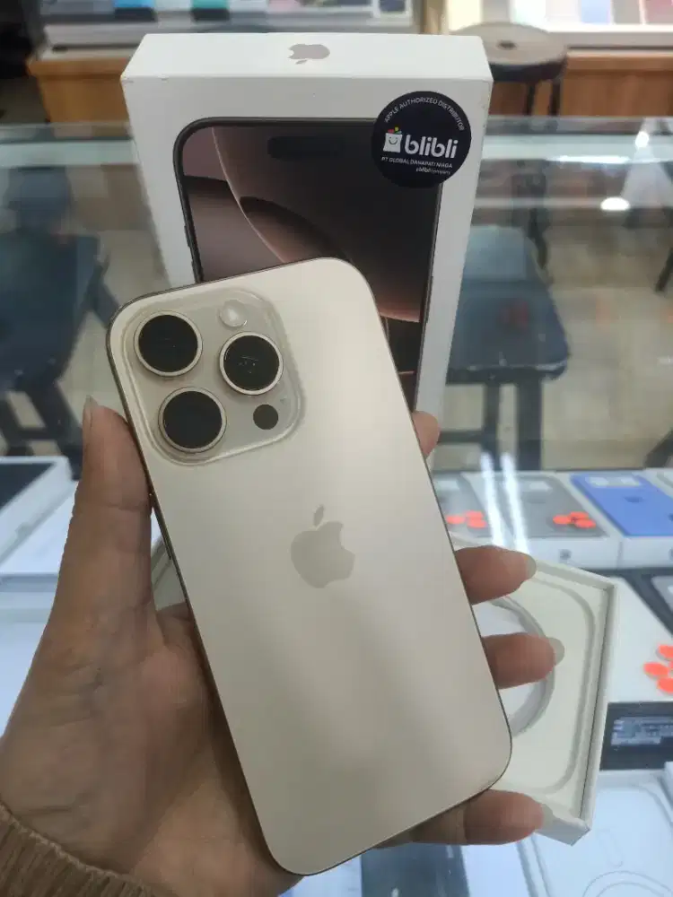 Second IPhone 16Pro 256GB Dessert Garansi Resmi iBox Mulusss Abisss
