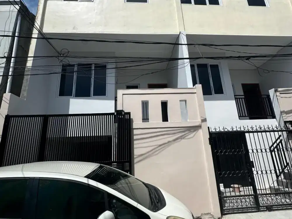 DIJUAL RUMAH BARU 3 LANTAI PADEMANGAN JAKARTA UTARA (UNIT KIRI)