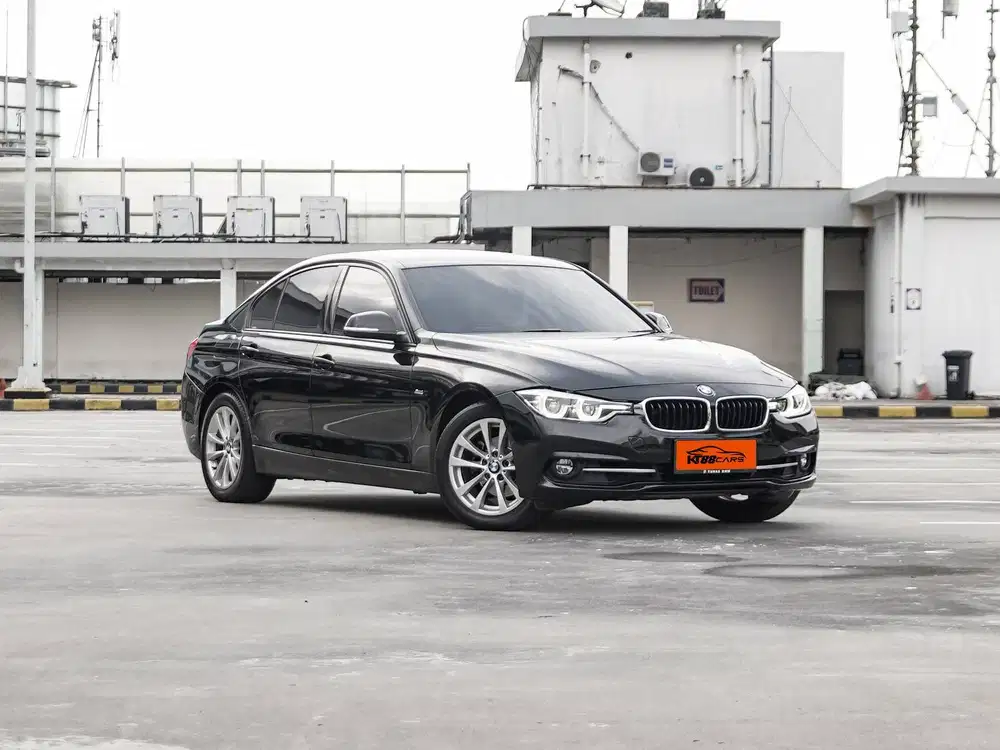 BMW 320i M Sport LCI 2016 pemakaian 2017 hitam matic