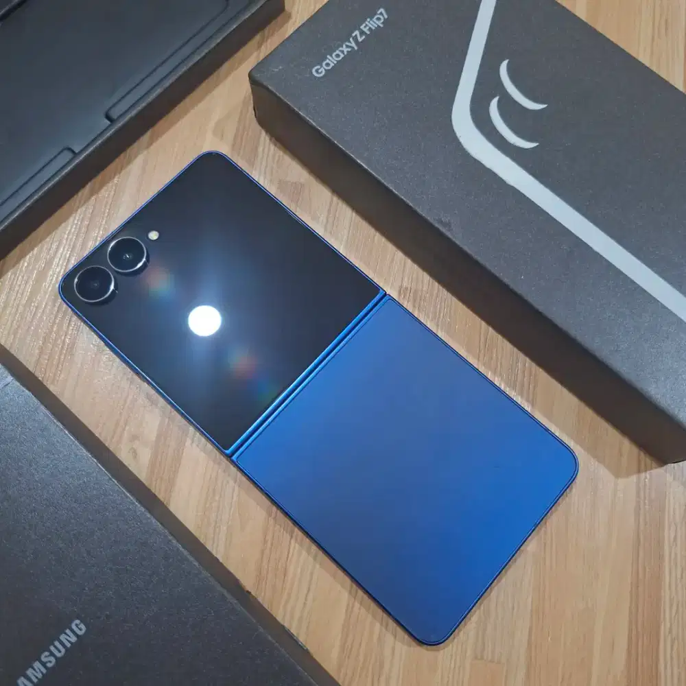 Samsung Galaxy Z Flip 7 12/512 SEIN Fullset
