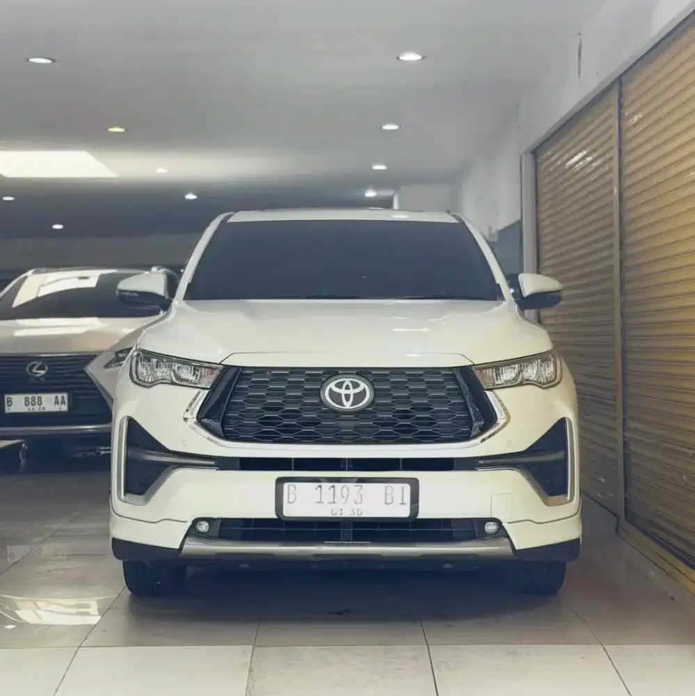 Toyota New Zenix 2.0 Hybrid Modelista