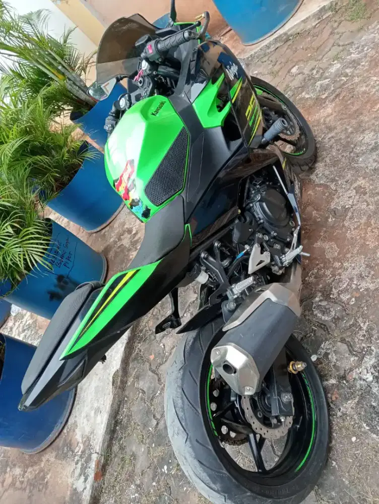 Promo DP 1.500 Kawasaki Ninja 250 Tahun 2018 Km Rendah