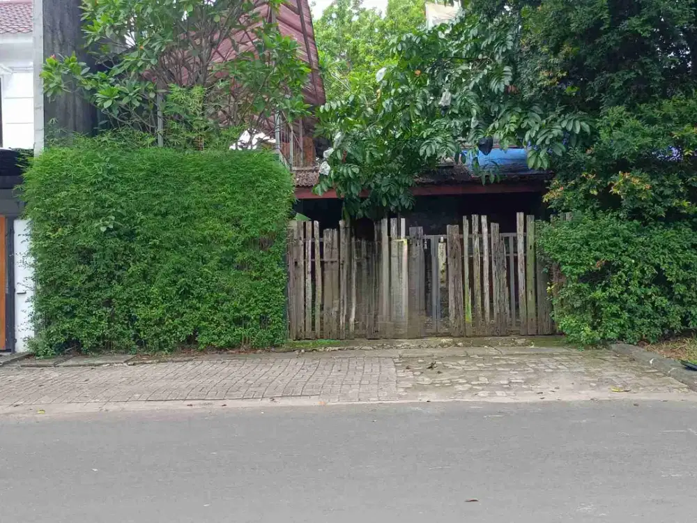 Rumah Asri Posisi Hook di Puspita Loka BSD