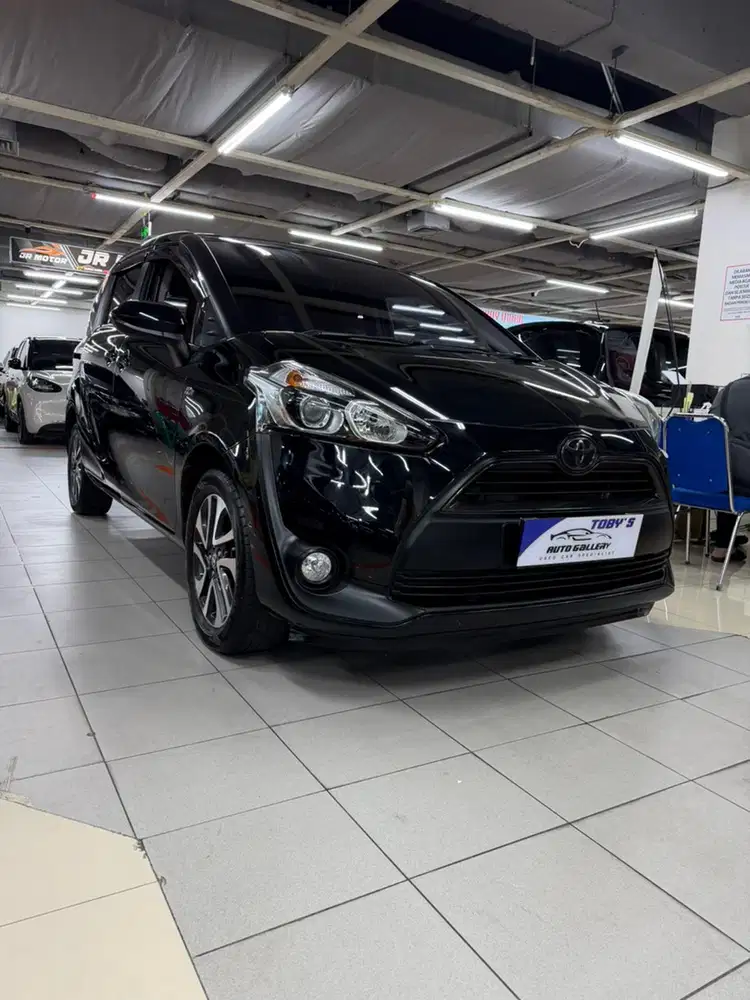 Toyota Sienta V 2018 DP 20jt