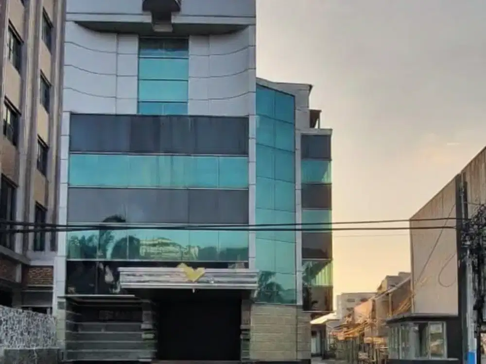 GEDUNG MINI BUILDING 4 LANTAI HOEK CIDENG SEMI FURNISHED ADA LIFT PARKIR LUAS