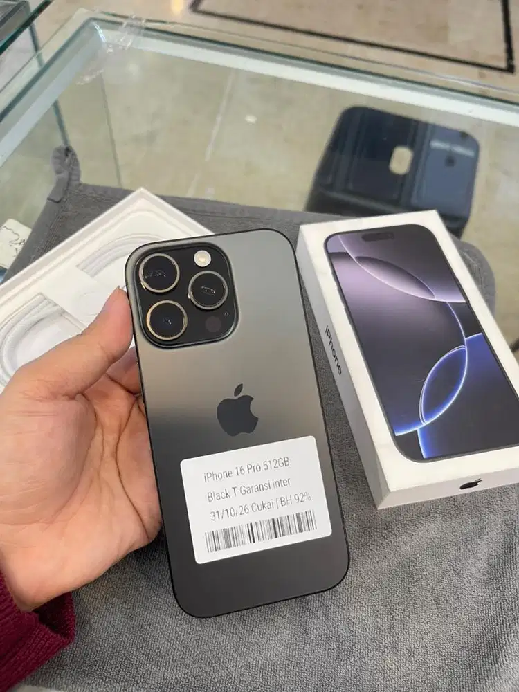 Iphone 16pro 512 Black Like new Inter Beacukai On 31/10/2026 bh92% ful