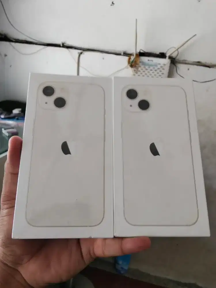 New iPhone 13 128gb iBox starlight garansi resmi 1 tahun ibox