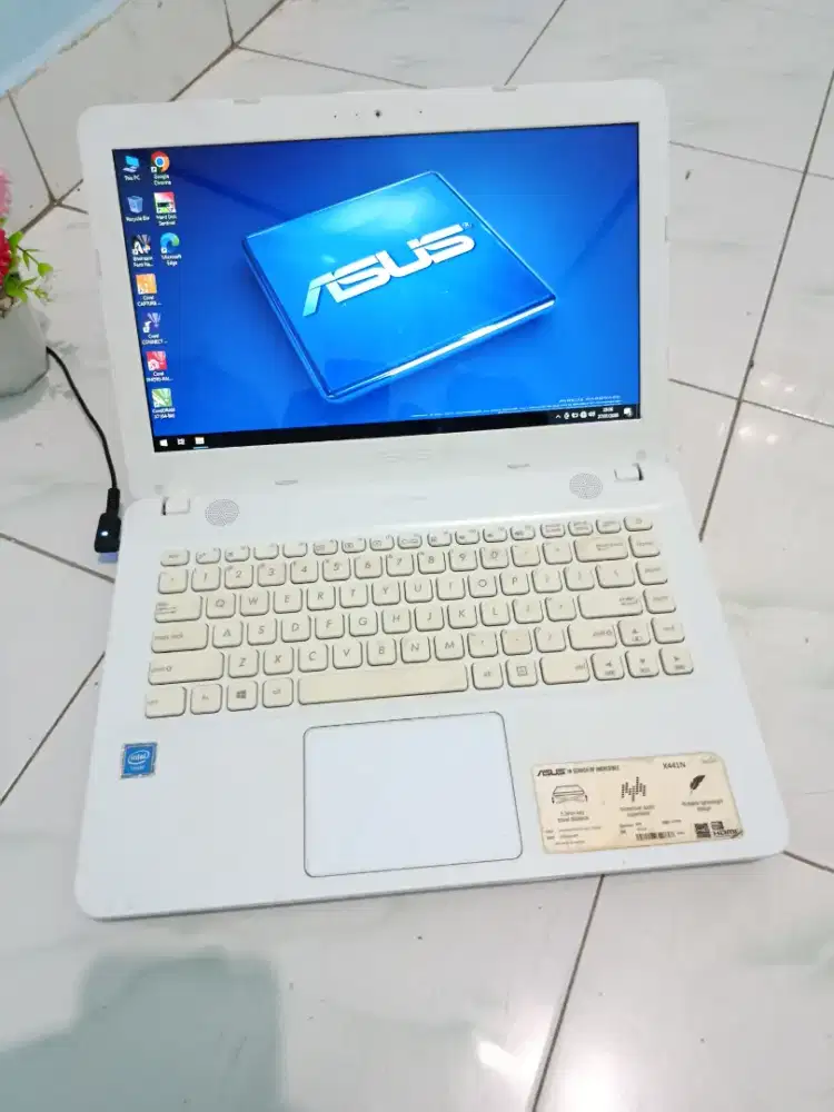 Laptop Asus X441 slim gen5 editing game
