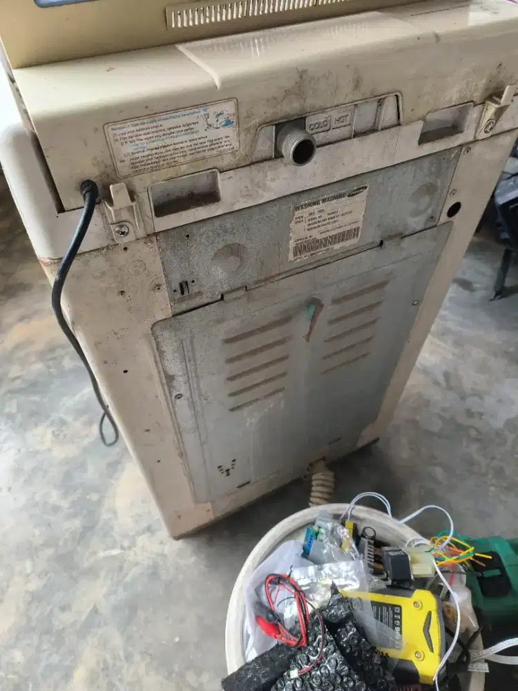 Mesin cuci 9 kg 1 tabung