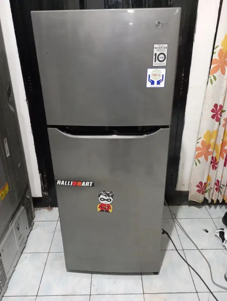 Kulkas 2 pintu LG smart inverter