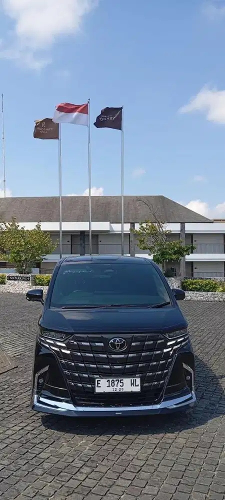 Toyota alphard 2.5L AT 2024