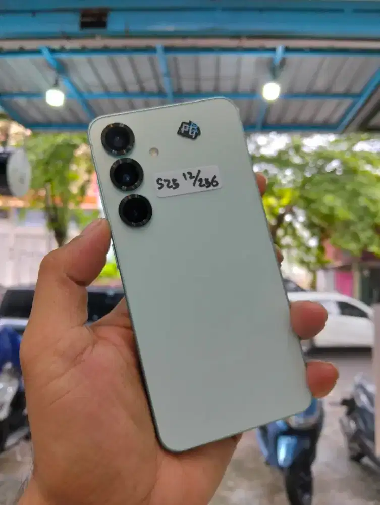 Samsung s25 basic 256 like new garansi on