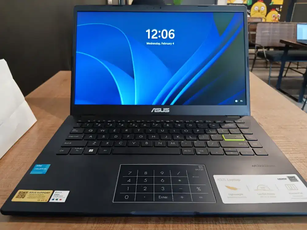 Asus Vivobook Go 14 tipe E140KA