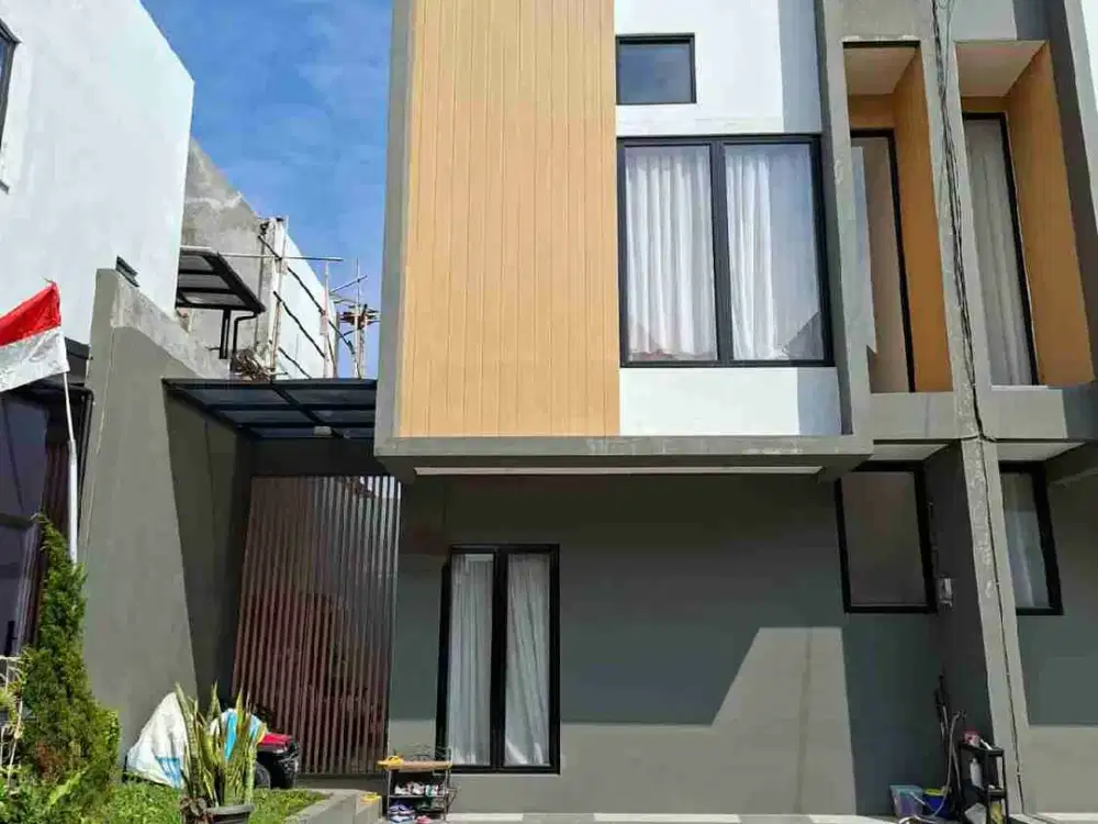 Rumah cantik di Naira Residence Lake View, shm ,timur ,siap huni,