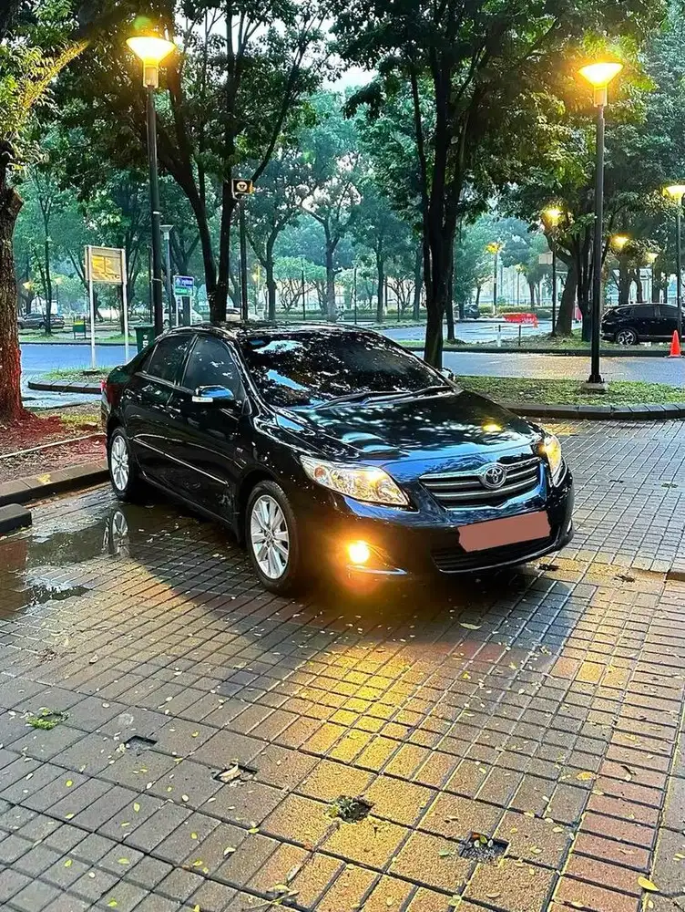 Toyota Corolla Altis 2010 Bensin