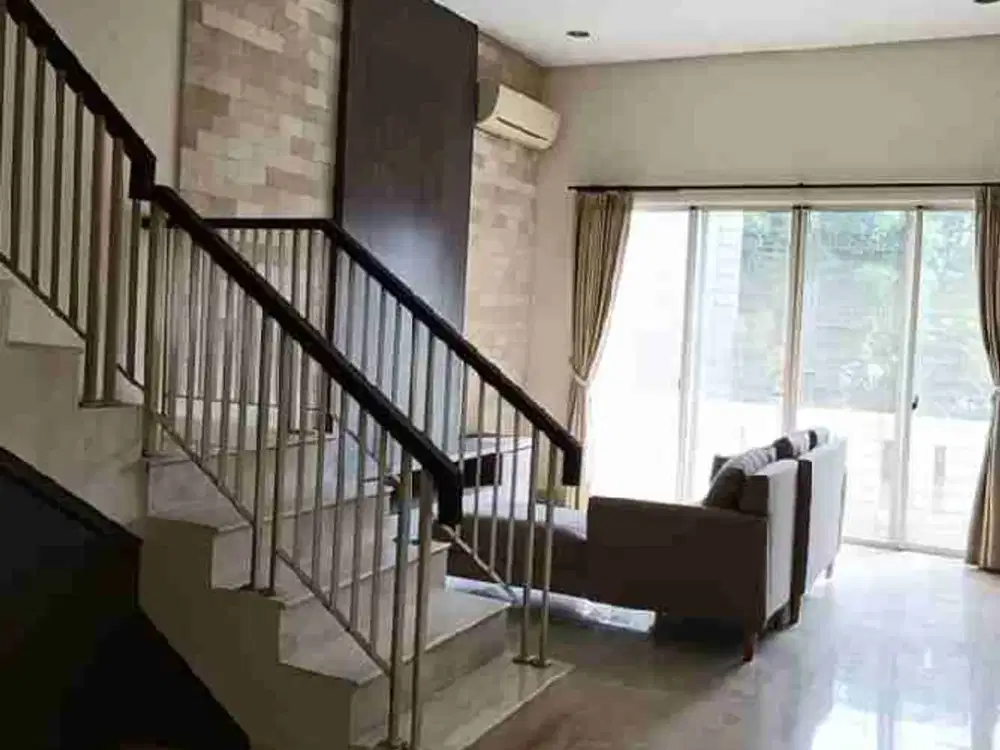 Disewakan Rumah Crown Golf Pantai Indah Kapuk Furnished Jakarta Utara