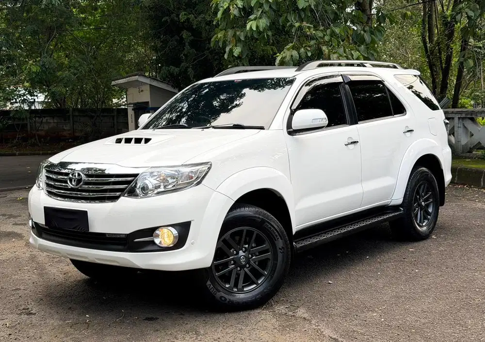 [KM 20 RB] Toyota Fortuner VNT Diesel A/T 2015 Simpanan Like New 2014