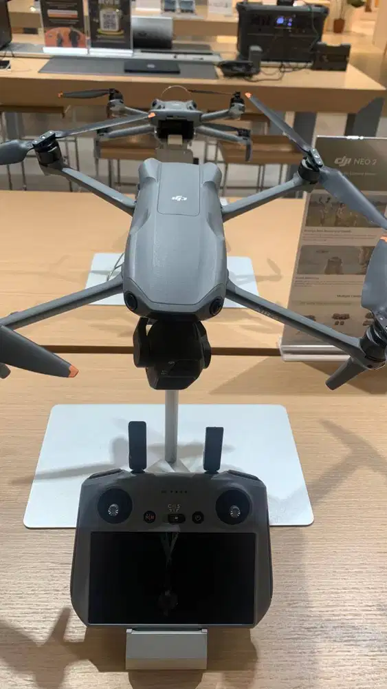 DJI Air 3S Fly More Combo RC 2