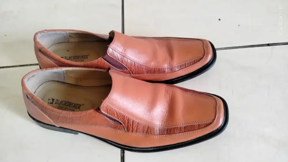 Sepatu Blackdecker ukuran 42