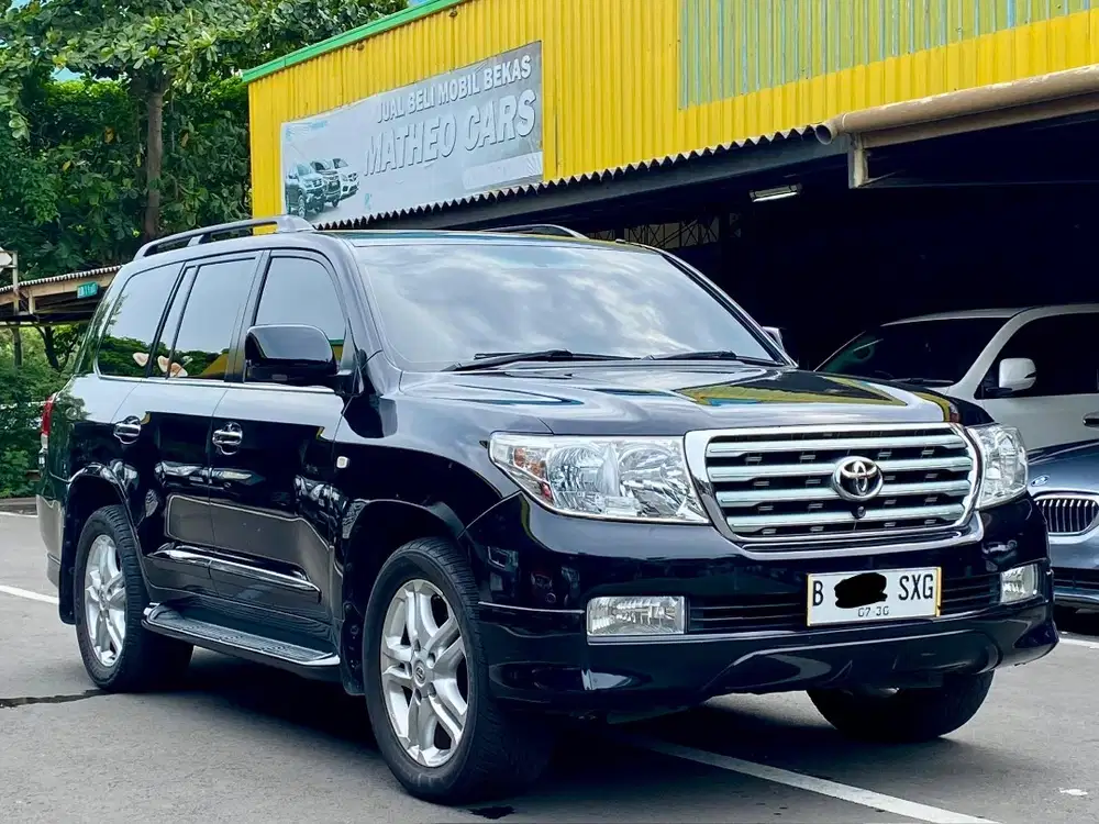 LAND CRUISER  ZXR 4.6 AT 2010 HITAM