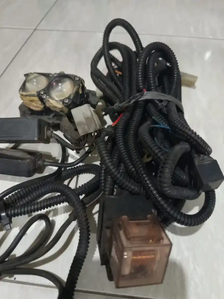 Mini projie Saber SR1