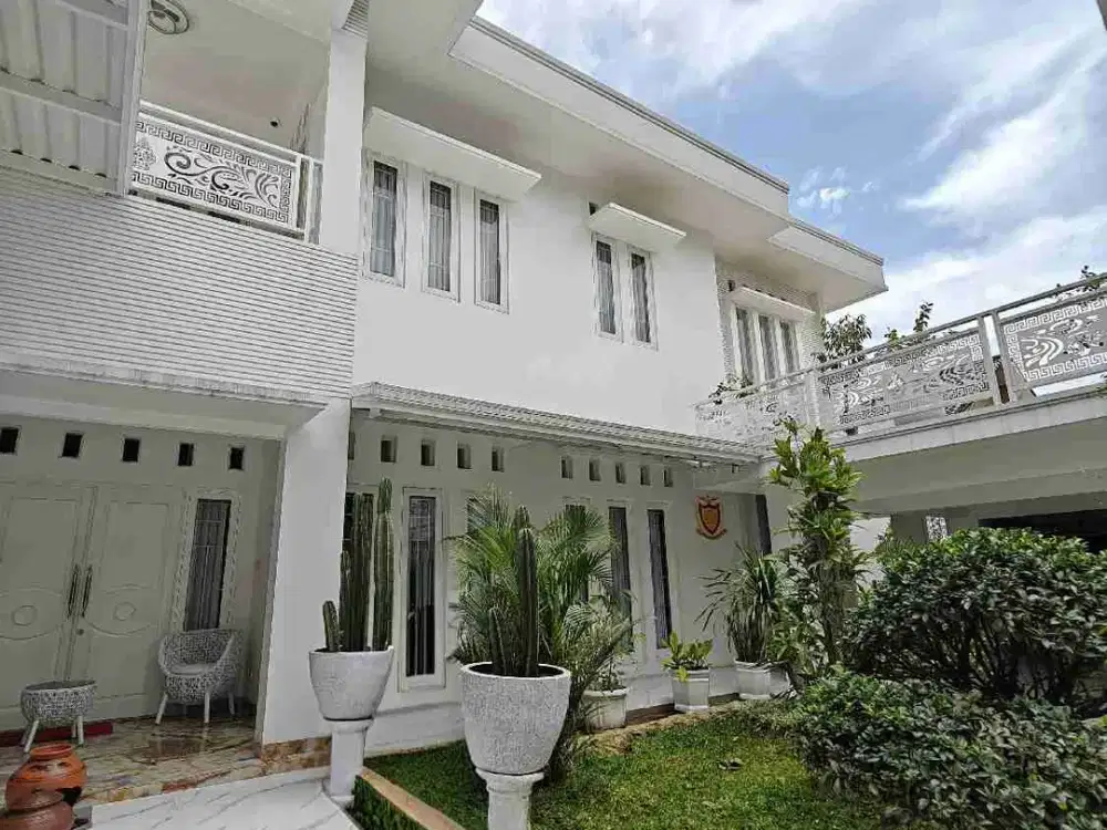 Dijual Rumah Mewah Dalam Komplek Duren Sawit Jakarta Timur