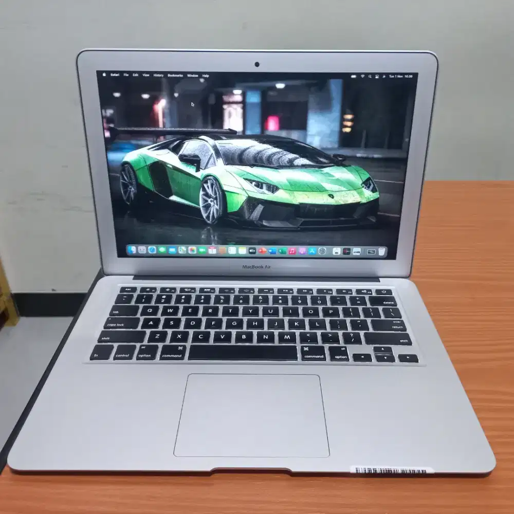 Macbook Air 2017 i5 Ram 8gb ssd 500gb Layar 13,3inch