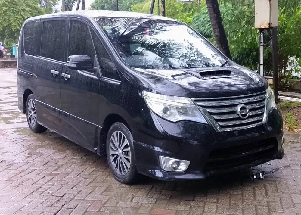 Nissan Serena HWS Black Hitam 2015 Pemakaian 2016 Highway Star