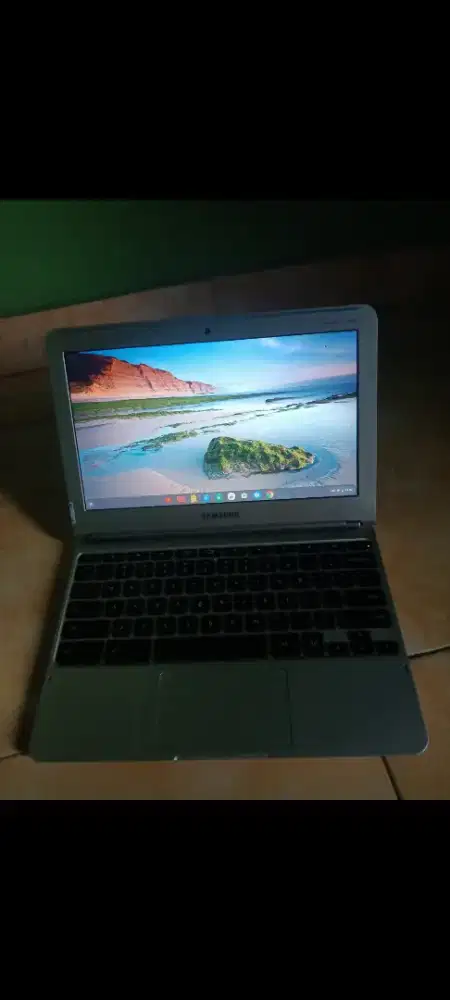 Samsung Chromebook Series 3 (model XE303C12)