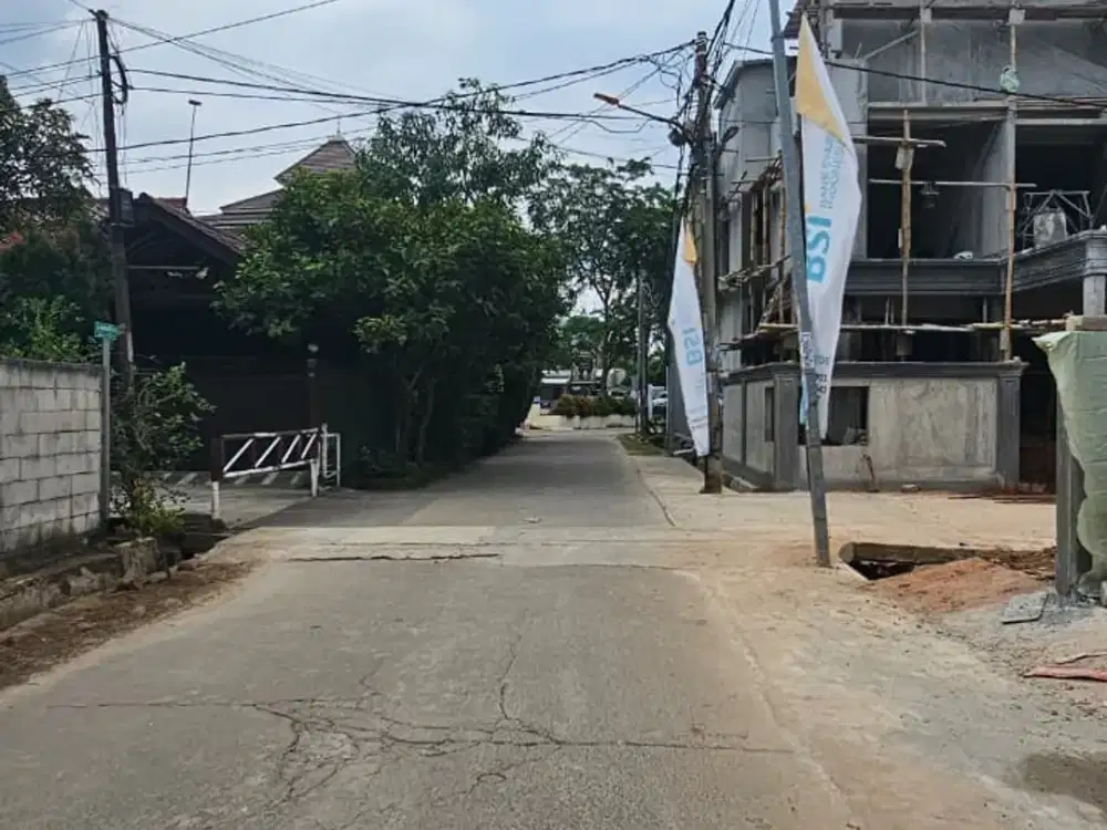 Hunian cakep dalam perumahan cibubur akses 2mobil lingkungan nyaman