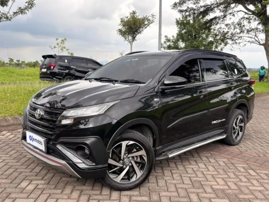 Toyota Rush 1.5 TRD Sportivo Bensin OTOMATIS 2019 LADM