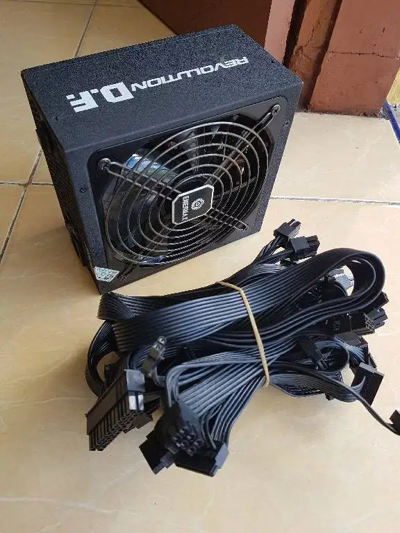 PSU Enermax Revolution DF 650w 80+ Gold Full Modular 4x8 pin vga