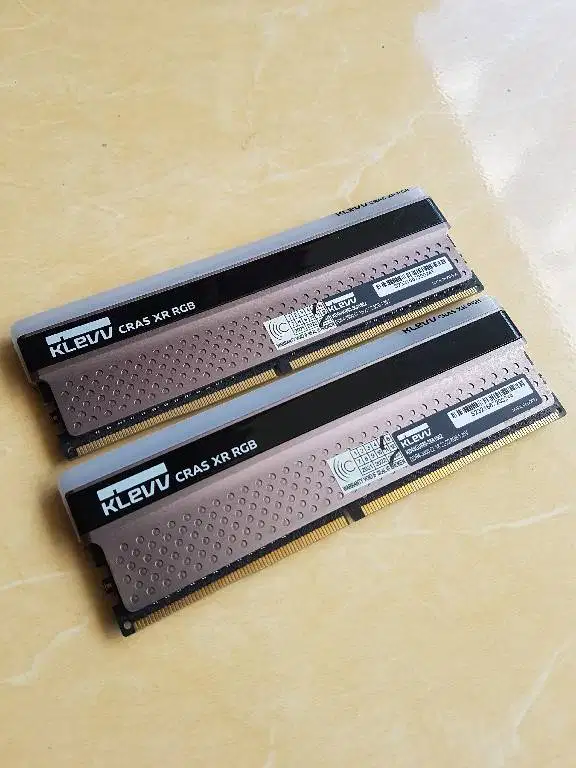 Ram DDR4 2x8gb 16gb 3600Mhz Klevv Cras XR RGB CL18