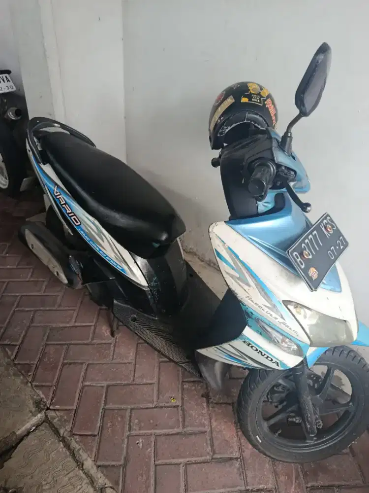 HONDA VARIO WARNA BIRU PUTIH 110 CC