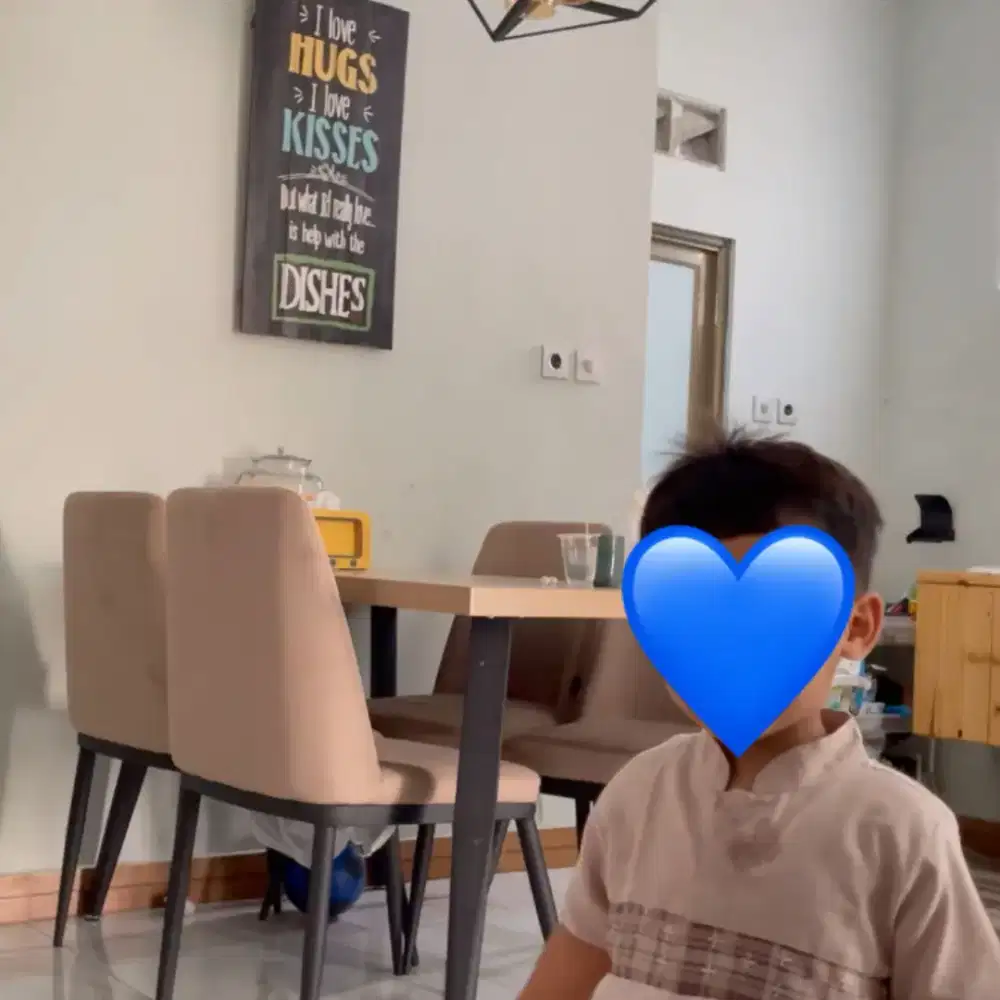 meja makan 4 bangku informa