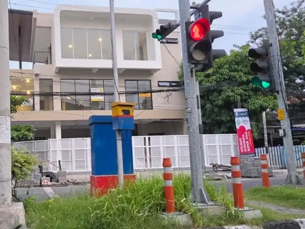 Bangunan Komersial, Lokasi Strategis di Mulyosari, Surabaya
