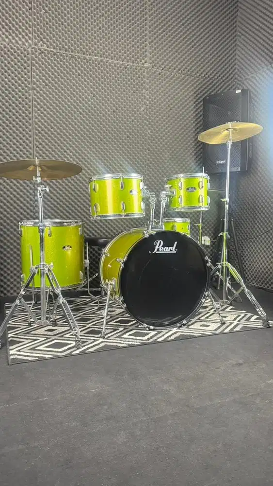 Drum akustik pearlRoad show lengkap cymbal