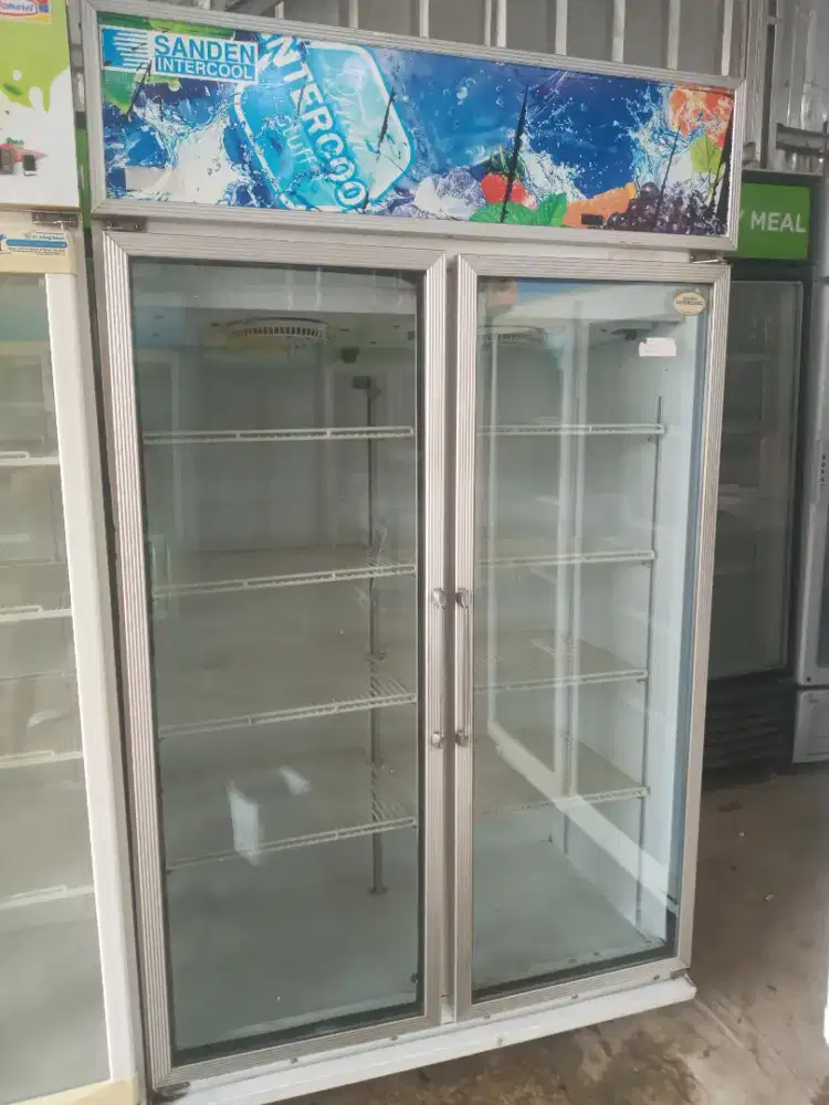 Showcase 2 pintu SANDEN